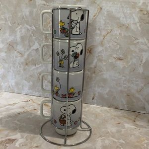 Peanuts:Snoopy Easter 4 coffee cups and holder
